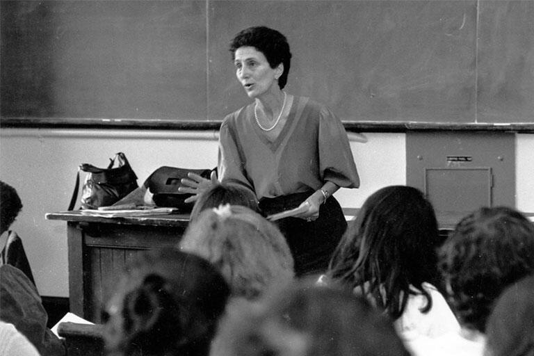Professor Natalie Zemon Davis Lecturing